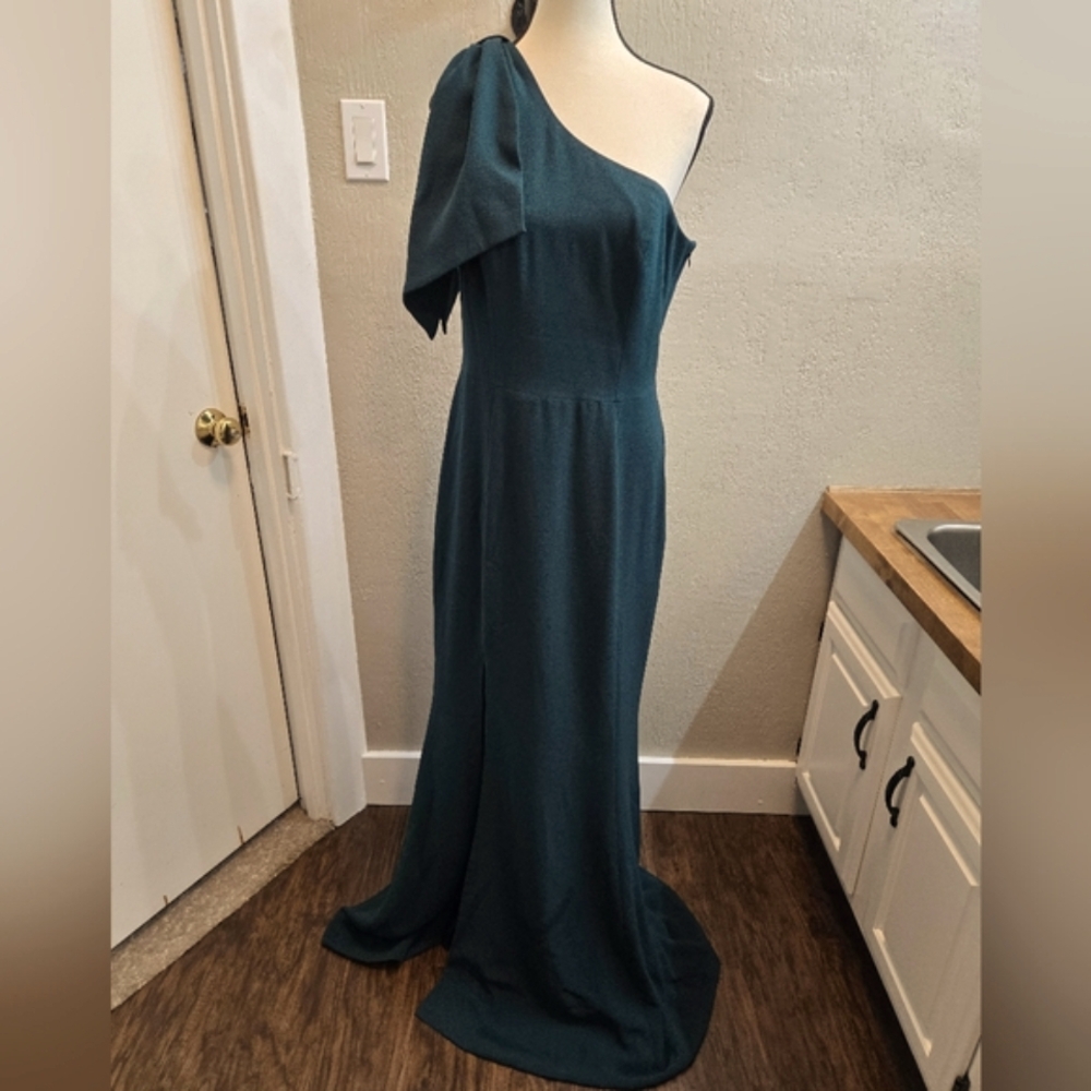 Dress The Population Georgina One Shoulder Gown Pine Green - Picture 7 of 14